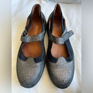 Stylish Women's Black and Silver Mary Jane Shoes